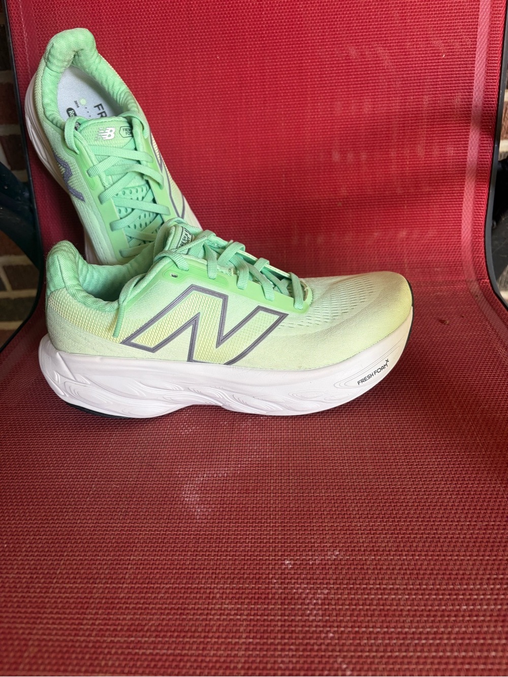 New Balance 1080 V14 Women's Light Mint Green Fresh Foam Trainers size 6.5